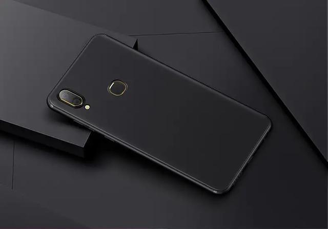 时尚个性彰显独特品味,简约vivo z5x手机壳精选