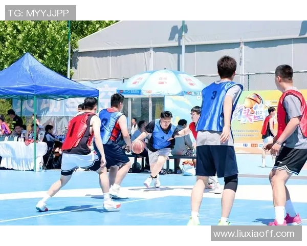 北京篮球队比赛经验深度对比分析与战术演变探讨