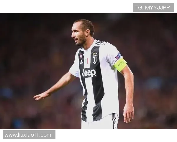 足球明星后卫精彩瞬间高清集锦展现防守艺术与技巧之美