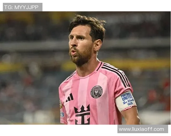 足球明星意外身亡视频引发热议球迷哀悼与争议并存 足球明星意外身亡视频引发热议球迷哀悼与争议并存